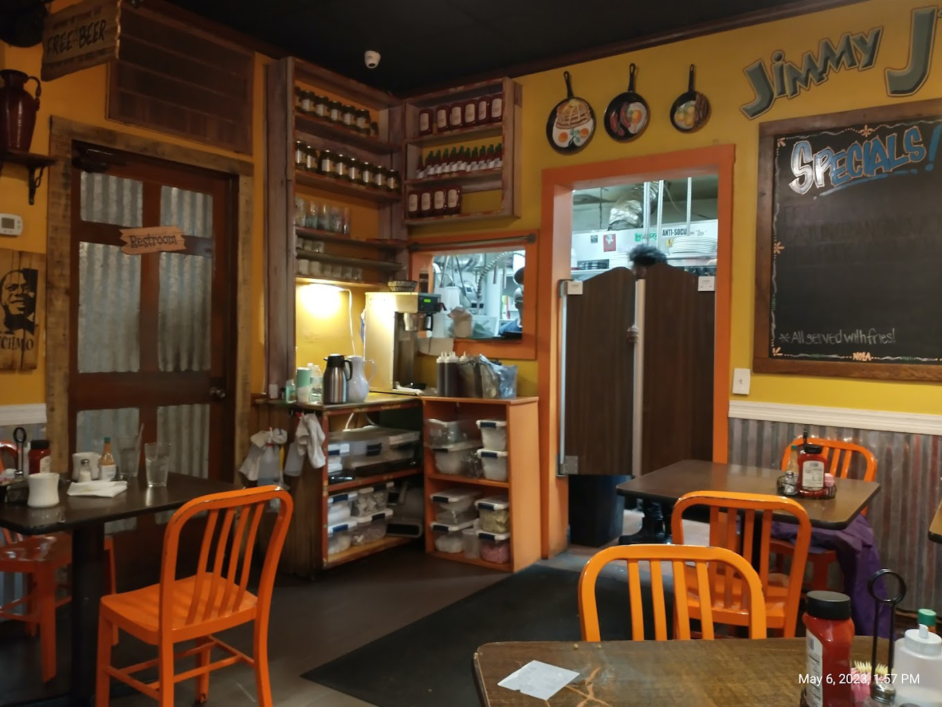 jimmy-js-cafe-inside-1100-3